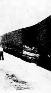 Fort Clinch wall at half tide - Fernandina, Florida