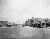 Eastward view of Hollywood Boulevard - Hollywood, Florida