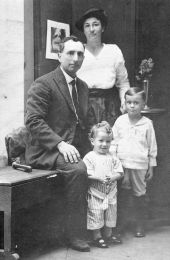 A family - Monticello