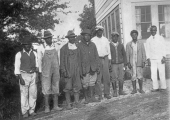 Luna Plantation workers