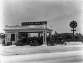 Gulf Refining Co. service station in Miami.