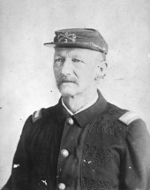 Robert Knickmeyer.