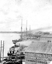 Riverfront : Jacksonville, Florida.
