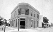 Triangle building at corner of Bartow and Main - Auburndale, Florida.