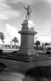 Statue of Ponce de Leon : Saint Augustine, Florida
