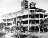 West Coast Inn : Saint Petersburg, Florida.
