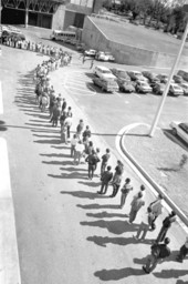Measles shots line at Civic center : Tallahassee, Florida