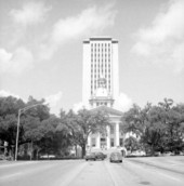 View down Apalachee Parkway at Florida's capitol building.