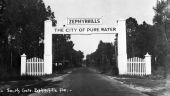 South gate to the town of Zephyrhills