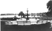 Water fountain in Lake Eola - Orlando, Florida .