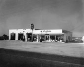 Pure Oil Co. gas station on 3rd St. at 15th Ave. in Jacksonville Beach, Florida.