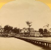 Landing on St. Johns River at Green Cove Springs.