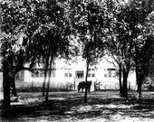 School building - Mason, Florida