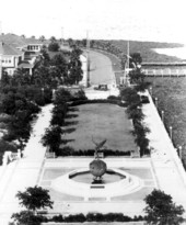 Memorial Park and view across the St. Johns River - Jacksonville, Florida