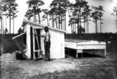 Poultry house with shaded area in the rear