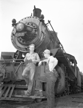 Engine 507 and crew