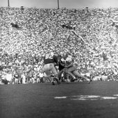 FSU QB #16 Gary Pajcic running with the football during game against UF in Tallahassee.