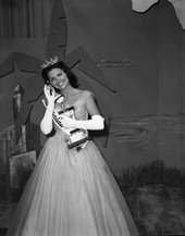 Miss Florida 1961 Sherry Grimes with her trophy.